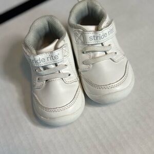 Stride Rite Classic White Baby Walkers size 5